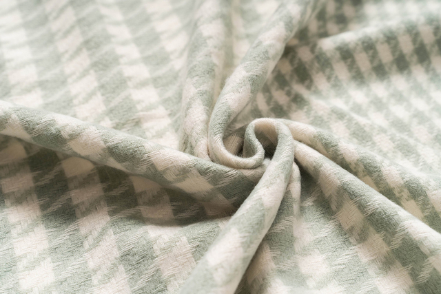 Vogue 保暖千鸟格子仿羊绒围巾配流苏饰边 106-2